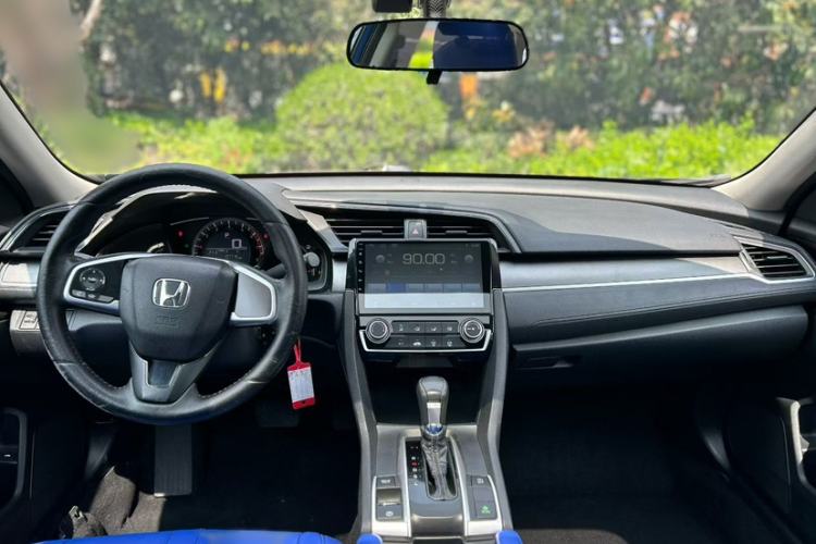 Used Honda Civic 2016 180TURBO CVT Comfort Version Interior 4
