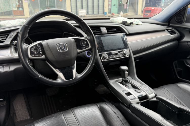 Used Honda Civic 2016 220TURBO CVT Prestige Edition Interior 4