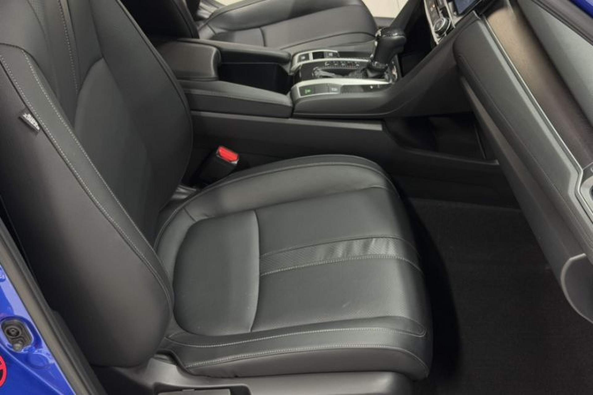 Used Honda Civic 2016 220TURBO CVT Prestige Edition Interior 4