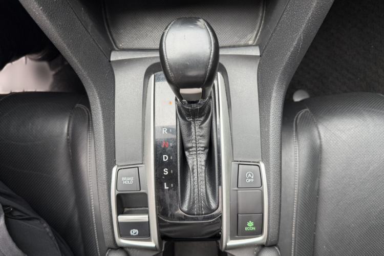 Used Honda Civic 2016 220TURBO CVT Prestige Edition Interior 4