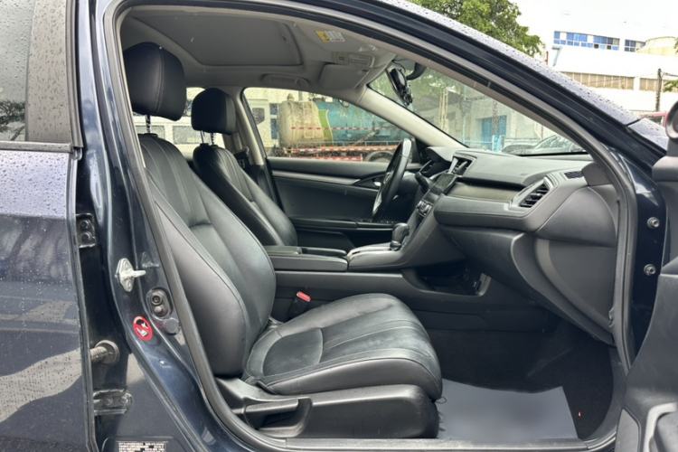 Used Honda Civic 2016 220TURBO CVT Prestige Edition Interior 5