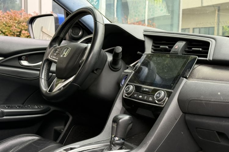 Used Honda Civic 2016 220TURBO CVT Prestige Edition Interior 5