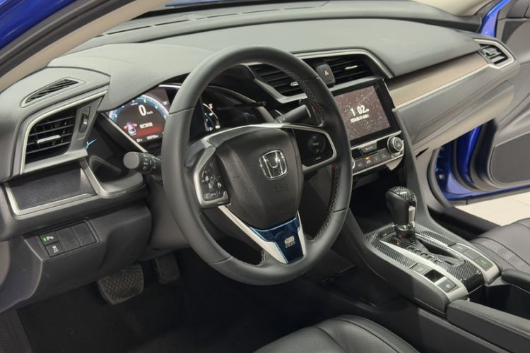 Used Honda Civic 2016 220TURBO CVT Prestige Edition Interior 6