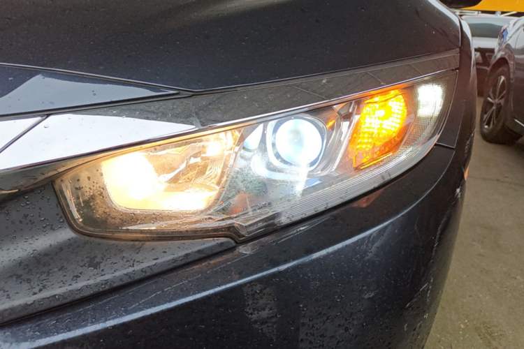 Used Honda Civic 2016 220TURBO CVT Luxury Edition Left Front Headlight
