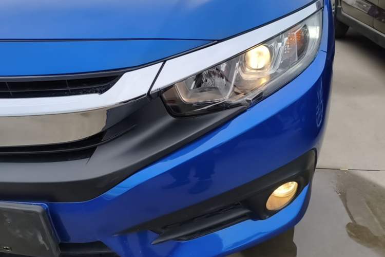 Used Honda Civic 2016 220TURBO CVT Luxury Edition Left Front Headlight