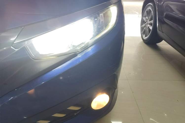 Used Honda Civic 2016 220TURBO CVT Luxury Edition Left Front Headlight