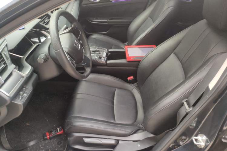Used Honda Civic 2016 220TURBO CVT Luxury Edition Left Front Seat