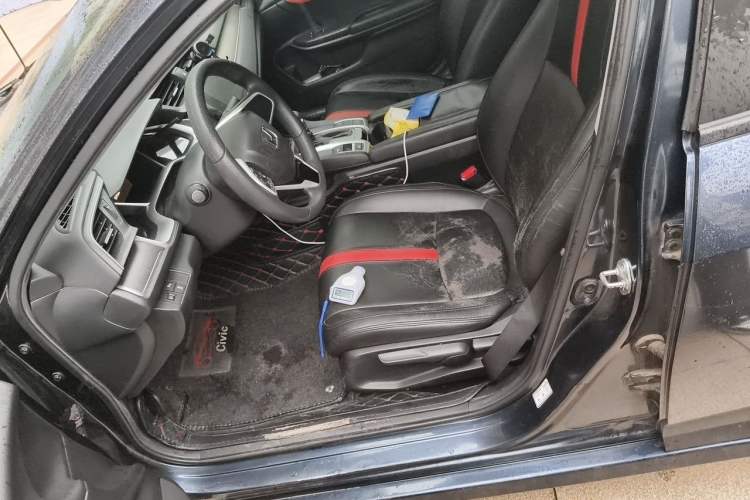 Used Honda Civic 2016 220TURBO CVT Luxury Edition Left Front Seat