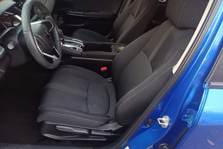 Used Honda Civic 2016 220TURBO CVT Luxury Edition Left Front Seat