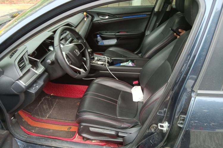 Used Honda Civic 2016 220TURBO CVT Luxury Edition Left Front Seat