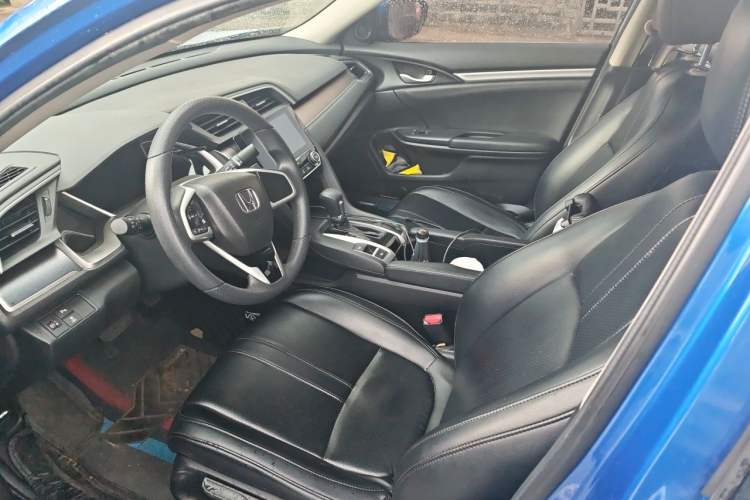 Used Honda Civic 2016 220TURBO CVT Luxury Edition Left Front Seat