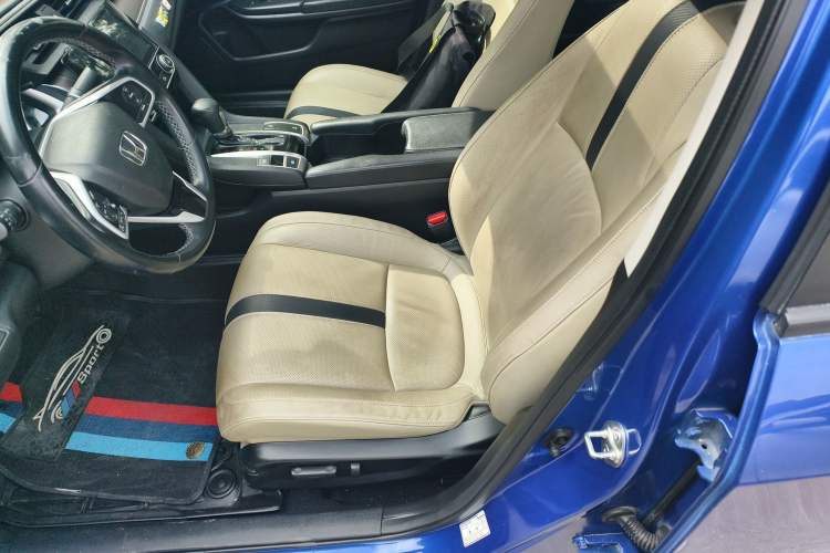 Used Honda Civic 2016 220TURBO CVT Prestige Edition Left Front Seat