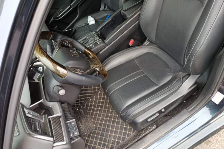 Used Honda Civic 2016 220TURBO CVT Prestige Edition Left Front Seat