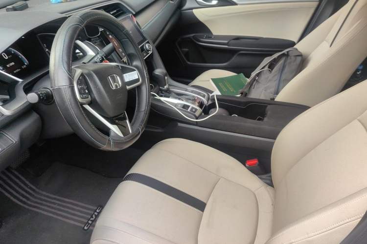 Used Honda Civic 2016 220TURBO CVT Luxury Edition Left Front Seat
