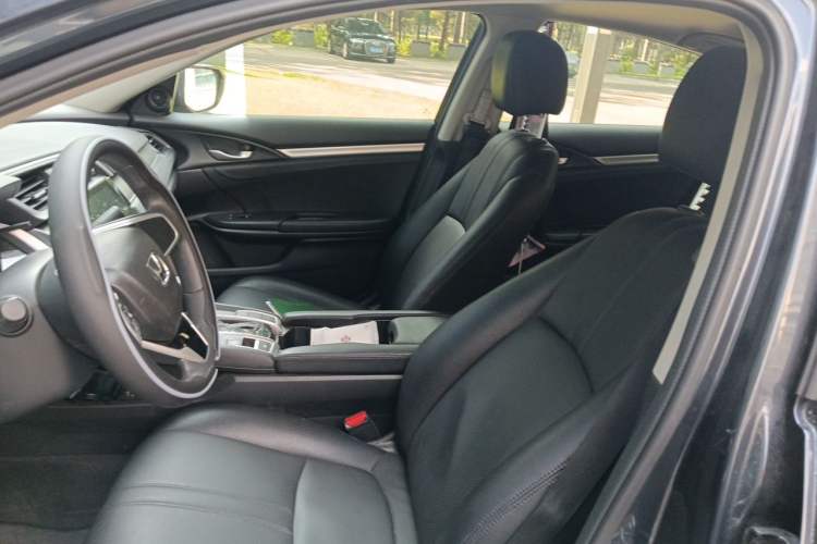 Used Honda Civic 2016 220TURBO CVT Luxury Edition Left Front Seat
