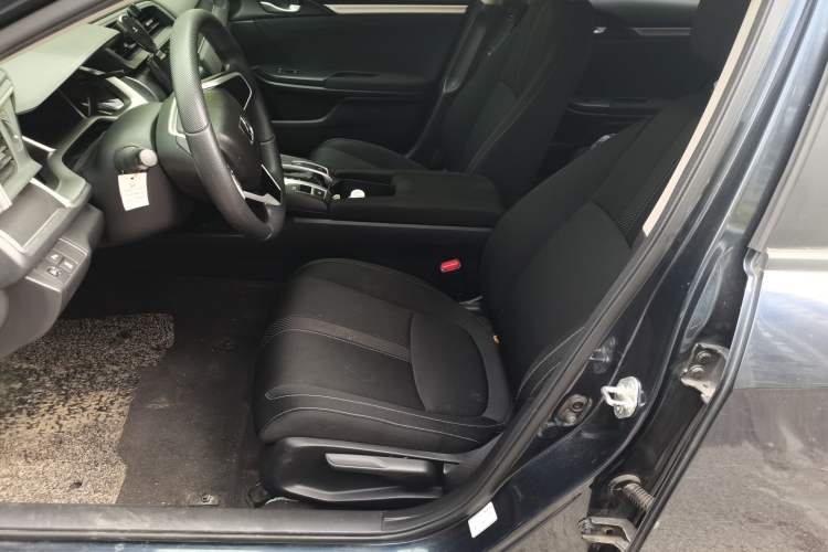Used Honda Civic 2016 220TURBO CVT Luxury Edition Left Front Seat