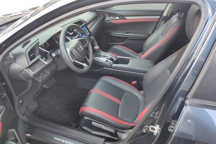 Used Honda Civic 2016 220TURBO CVT Luxury Edition Left Front Seat