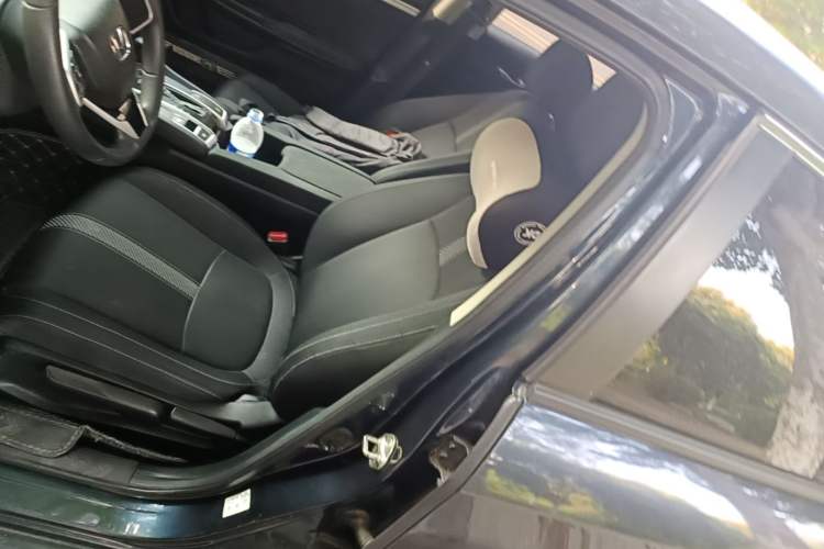 Used Honda Civic 2016 220TURBO CVT Luxury Edition Left Front Seat