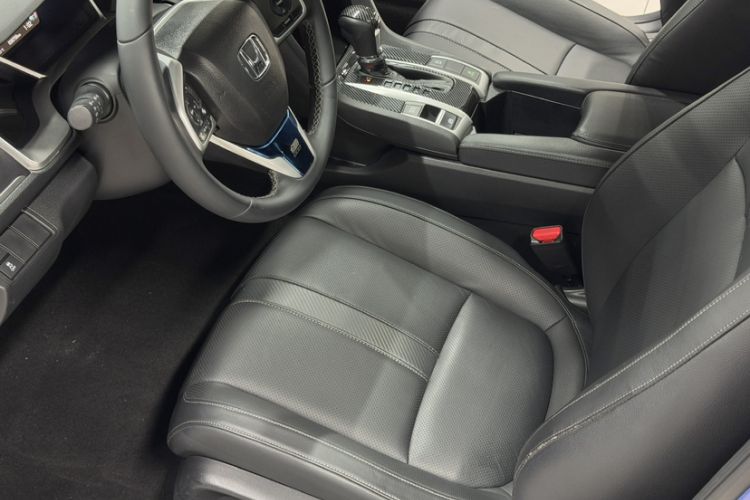 Used Honda Civic 2016 220TURBO CVT Prestige Edition Left Front Seat