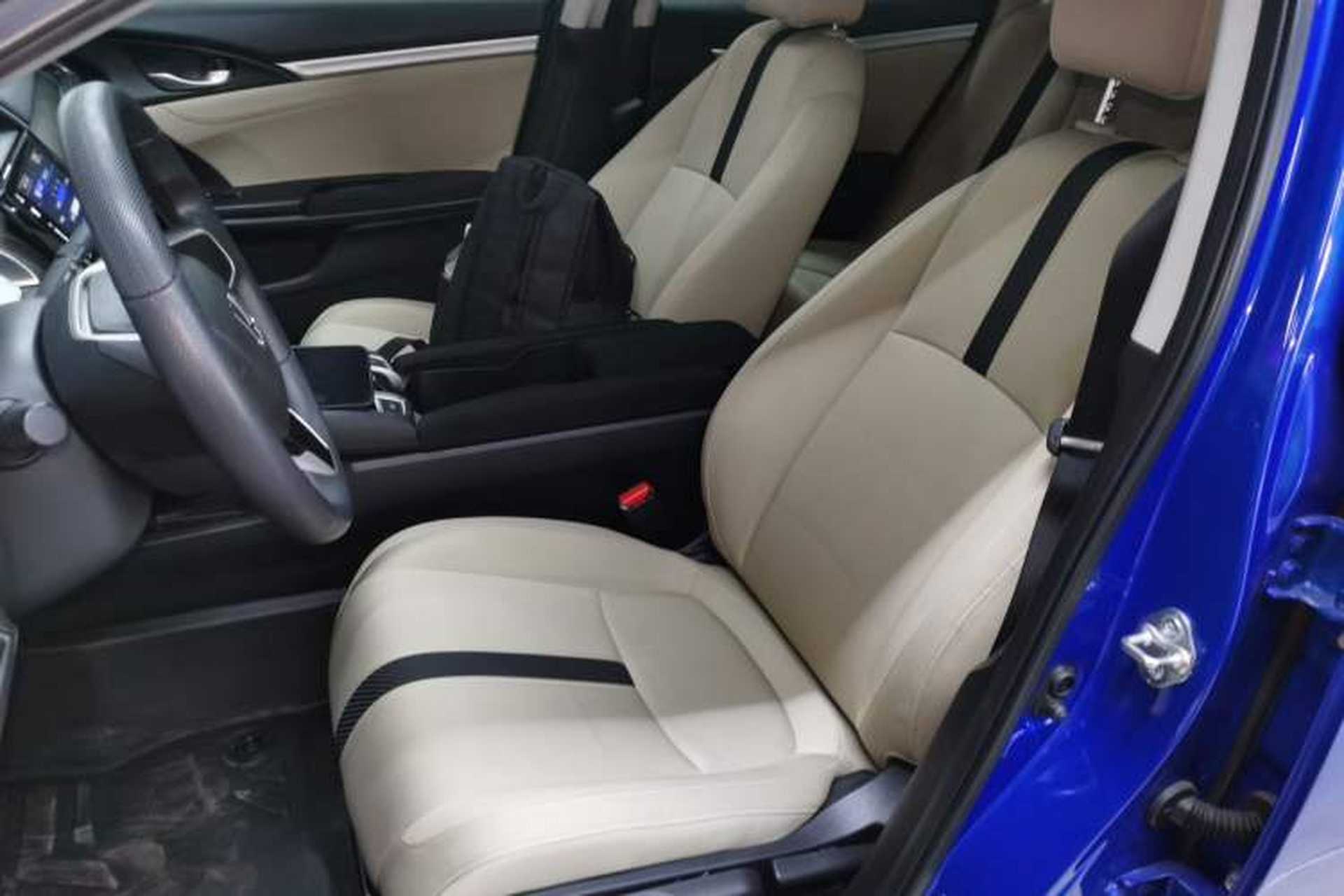 Used Honda Civic 2016 220TURBO CVT Luxury Edition Left Front Seat