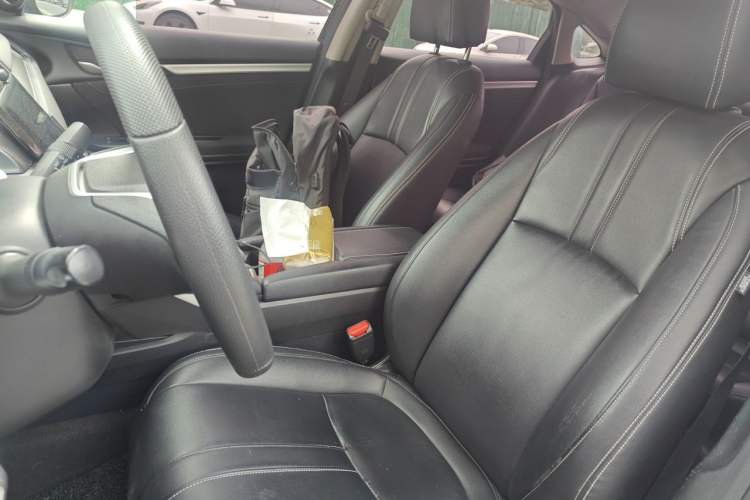 Used Honda Civic 2016 220TURBO CVT Luxury Edition Left Front Seat