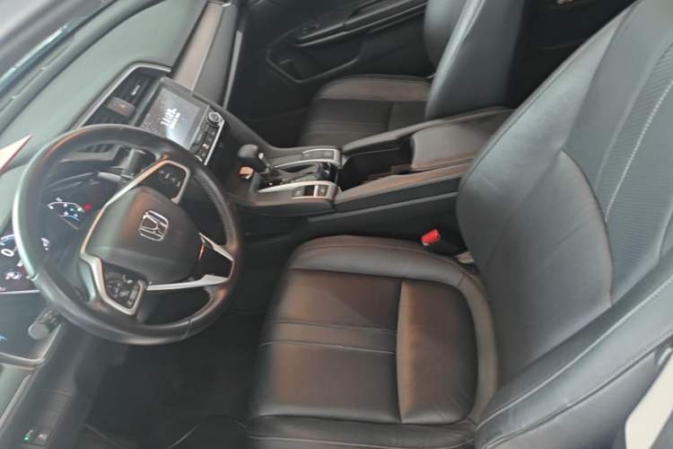 Used Honda Civic 2016 220TURBO CVT Prestige Edition Left Front Seat