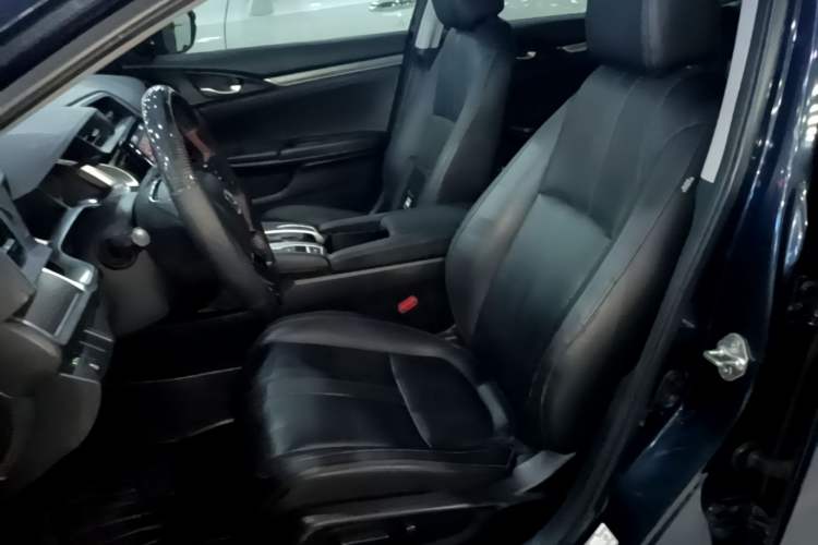 Used Honda Civic 2016 220TURBO CVT Prestige Edition Left Front Seat