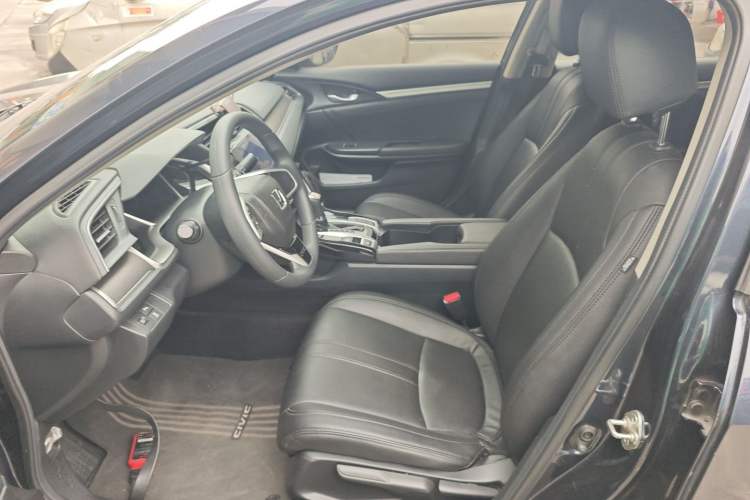 Used Honda Civic 2016 220TURBO CVT Luxury Edition Left Front Seat