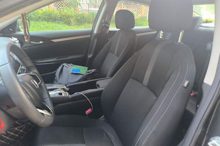 Used Honda Civic 2016 220TURBO CVT Luxury Edition Left Front Seat