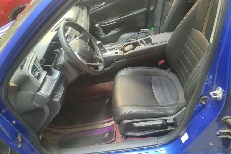 Used Honda Civic 2016 220TURBO CVT Luxury Edition Left Front Seat