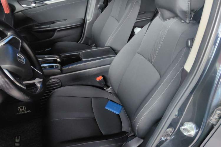 Used Honda Civic 2016 220TURBO CVT Luxury Edition Left Front Seat