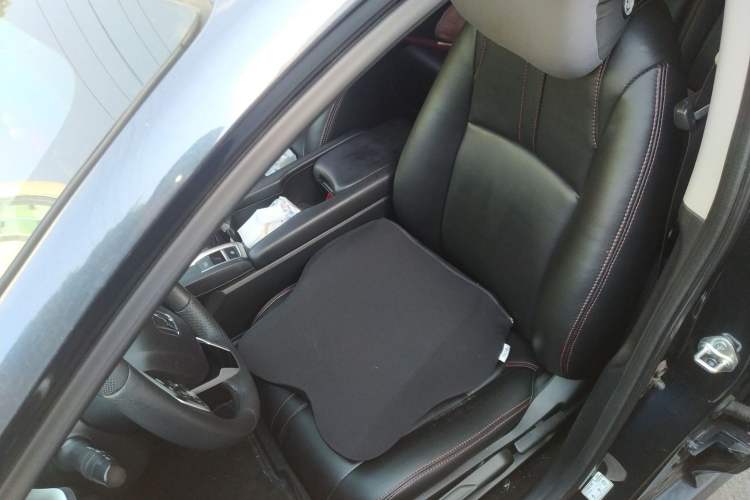 Used Honda Civic 2016 220TURBO CVT Luxury Edition Left Front Seat