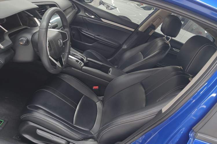 Used Honda Civic 2016 220TURBO CVT Luxury Edition Left Front Seat