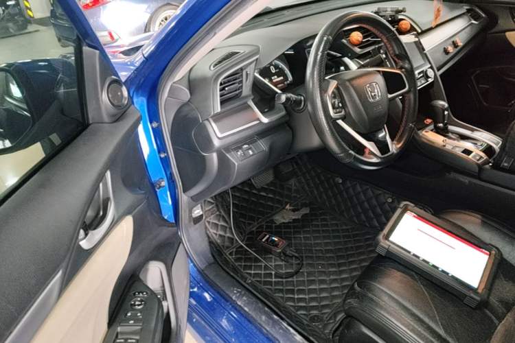 Used Honda Civic 2016 220TURBO CVT Luxury Edition Left Front Seat