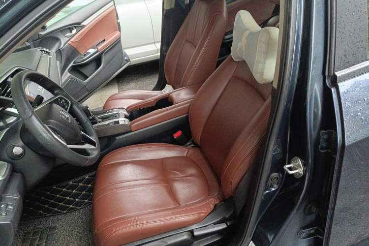 Used Honda Civic 2016 220TURBO CVT Luxury Edition Left Front Seat