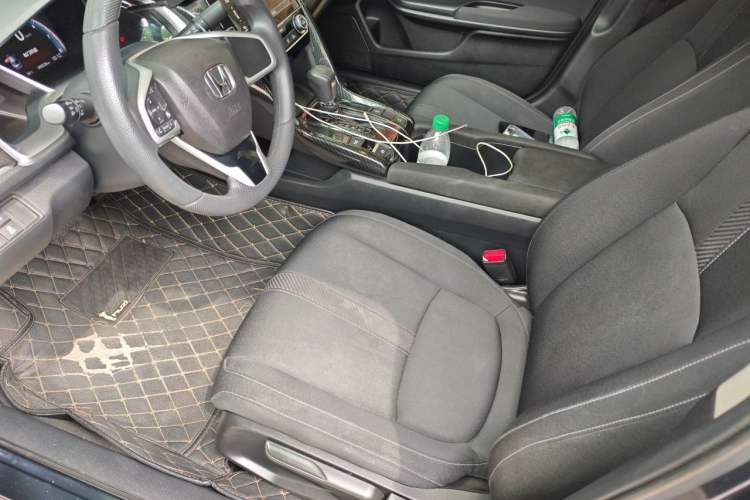 Used Honda Civic 2016 220TURBO CVT Luxury Edition Left Front Seat