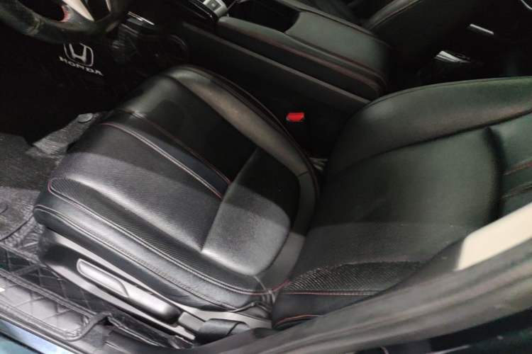 Used Honda Civic 2016 220TURBO CVT Luxury Edition Left Front Seat