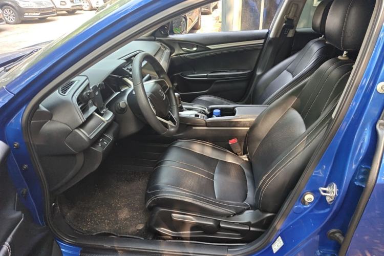 Used Honda Civic 2016 220TURBO CVT Luxury Edition Left Front Seat