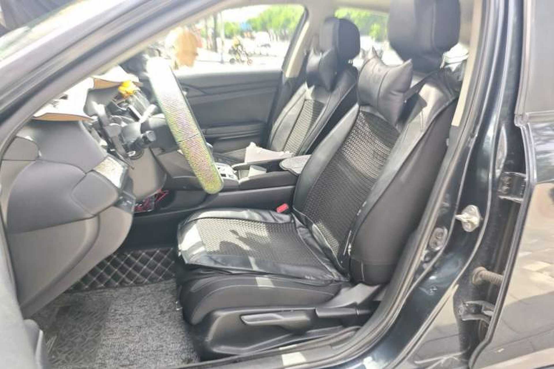 Used Honda Civic 2016 220TURBO CVT Luxury Edition Left Front Seat