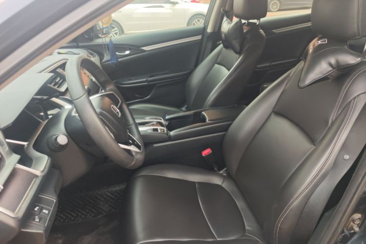 Used Honda Civic 2016 220TURBO CVT Luxury Edition Left Front Seat