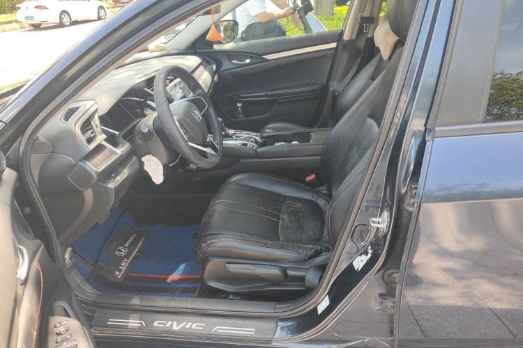 Used Honda Civic 2016 220TURBO CVT Luxury Edition Left Front Seat