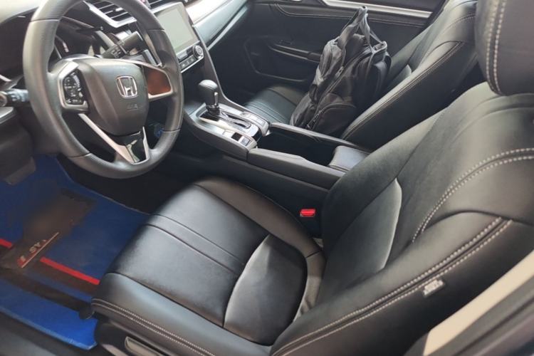 Used Honda Civic 2016 220TURBO CVT Luxury Edition Left Front Seat