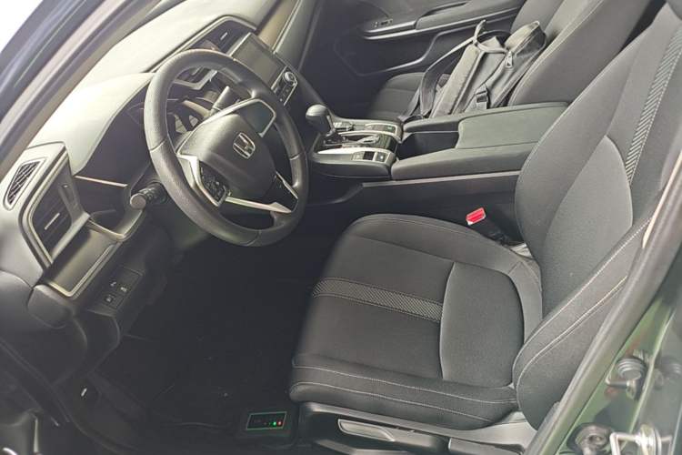 Used Honda Civic 2016 220TURBO CVT Luxury Edition Left Front Seat