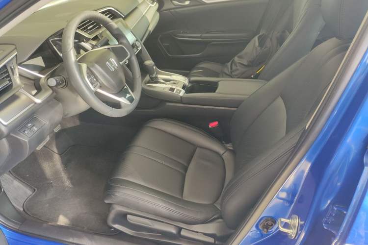 Used Honda Civic 2016 220TURBO CVT Luxury Edition Left Front Seat