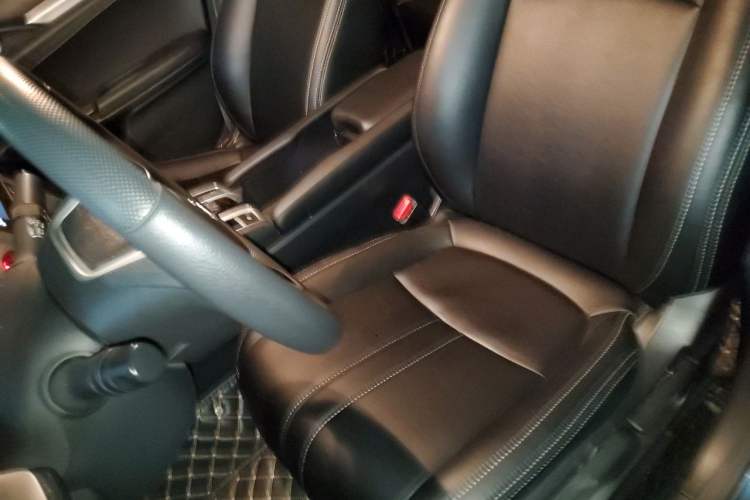 Used Honda Civic 2016 220TURBO CVT Luxury Edition Left Front Seat