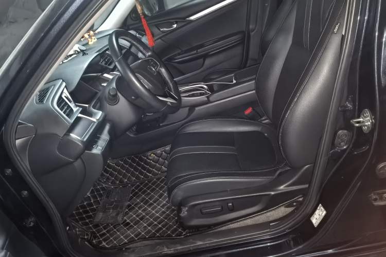 Used Honda Civic 2016 220TURBO CVT Prestige Edition Left Front Seat