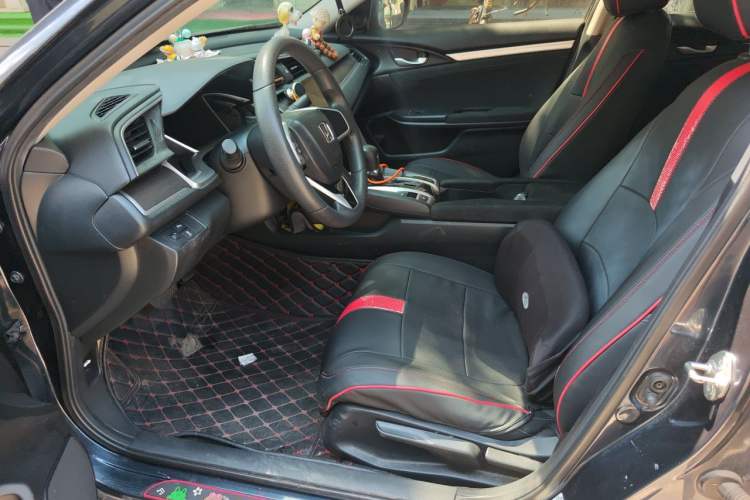 Used Honda Civic 2016 220TURBO CVT Luxury Edition Left Front Seat