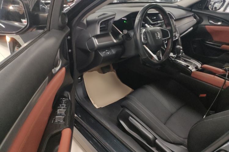 Used Honda Civic 2016 220TURBO CVT Luxury Edition Left Front Seat