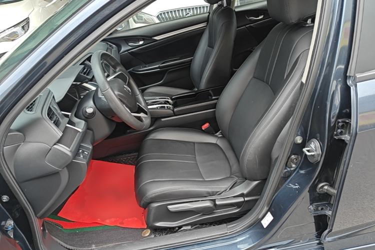 Used Honda Civic 2016 220TURBO CVT Luxury Edition Left Front Seat