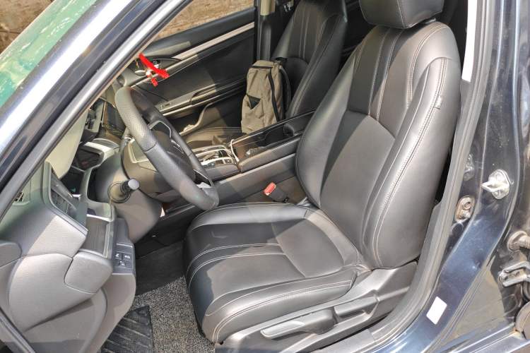 Used Honda Civic 2016 220TURBO CVT Luxury Edition Left Front Seat